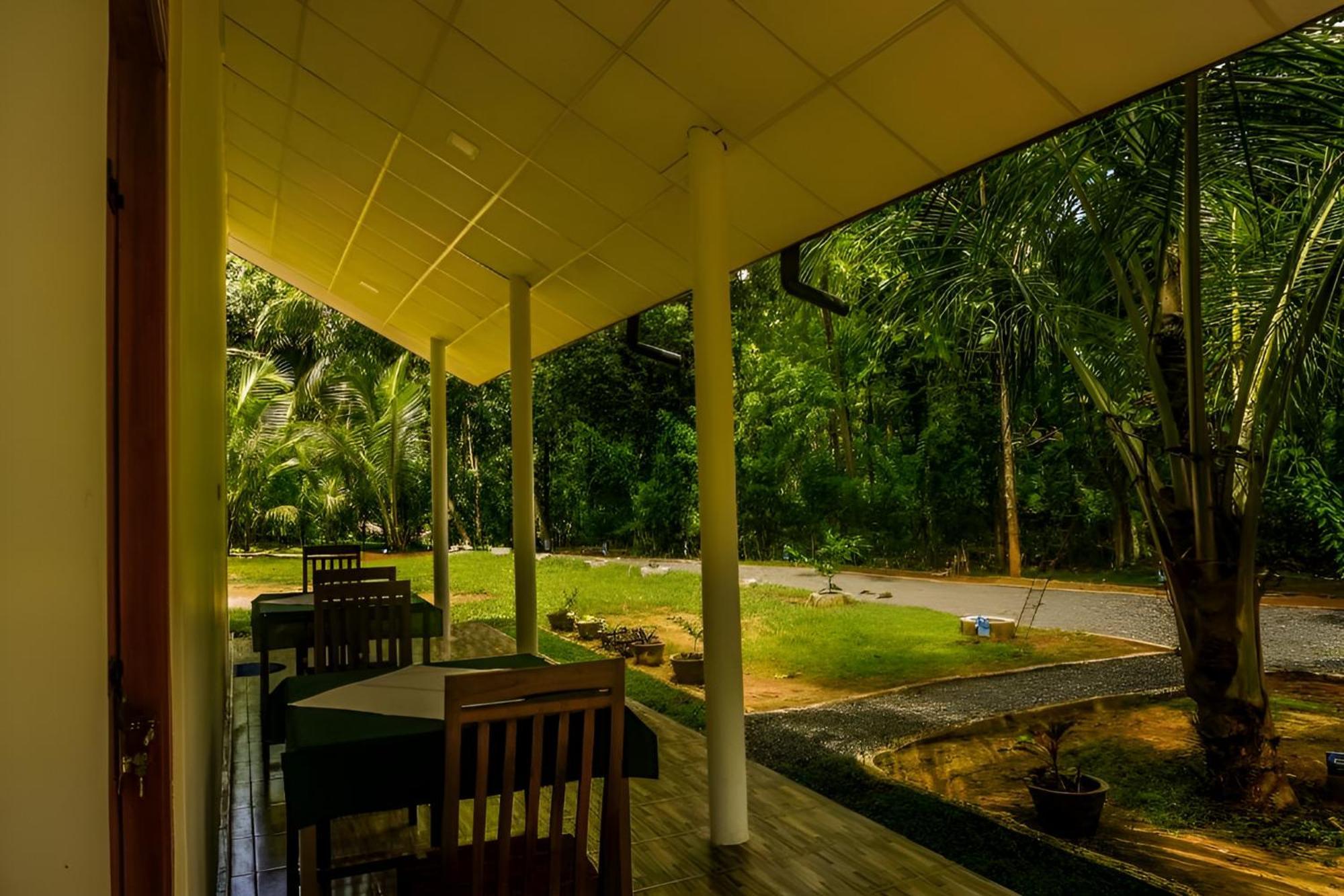 Little Ele Safari Lodge Udawalawe Dış mekan fotoğraf